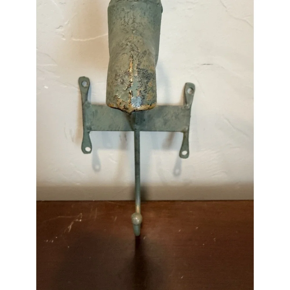COOL WATER SPIGOT  FOUNTAIN COAT‎ HANGER BARN FARM FOLK ART